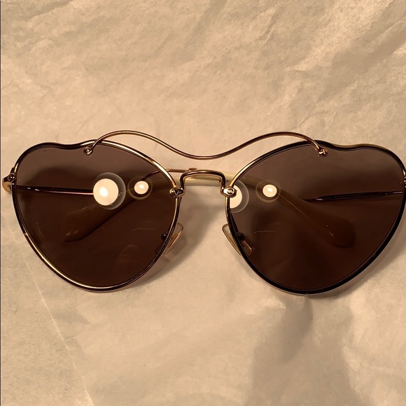 Miu Miu Butterfly Made in Italy hardly preloved - Picture 16 of 16